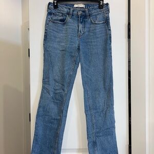 Abercrombie & Fitch High-Rise Straight Jeans - Light Blue Wash